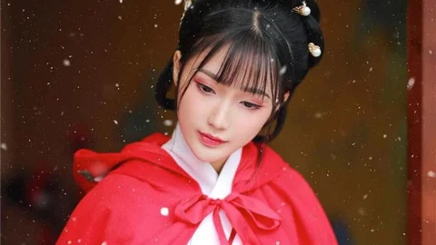 提前给百万粉丝剪彩