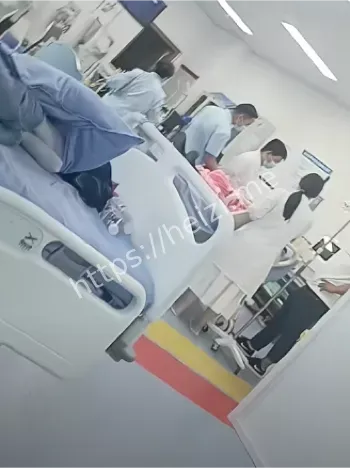 南艳湖游客翻车