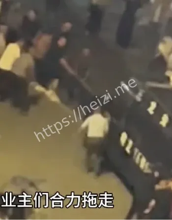 业主拖走保安车