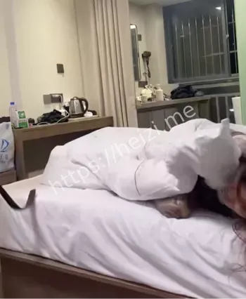 1秒18鞭抽精神小妹完整版