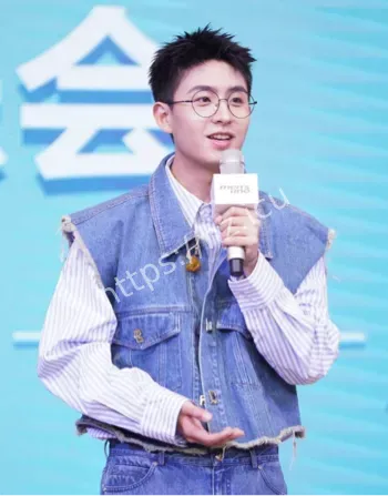 男歌手焦迈奇男同曝光