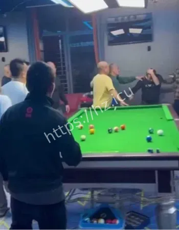 台球厅斗殴视频